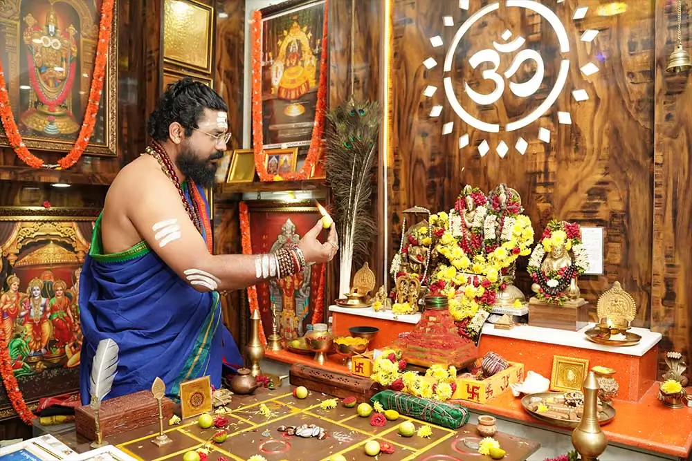 Arun sharma guruji court problem astrologer in bangalore